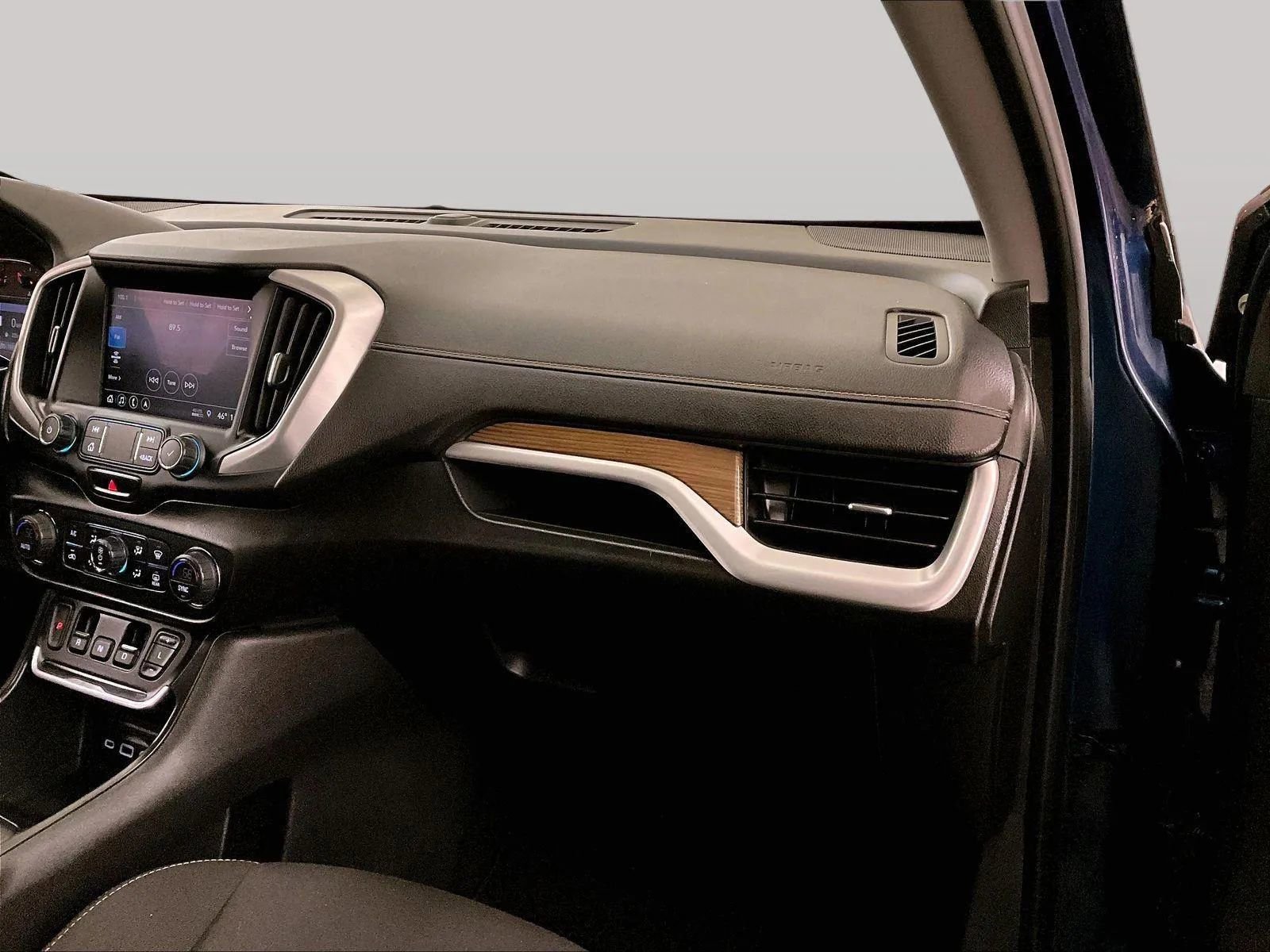 Used 2019 GMC Terrain SLE w/ Driver Convenience Package image 15