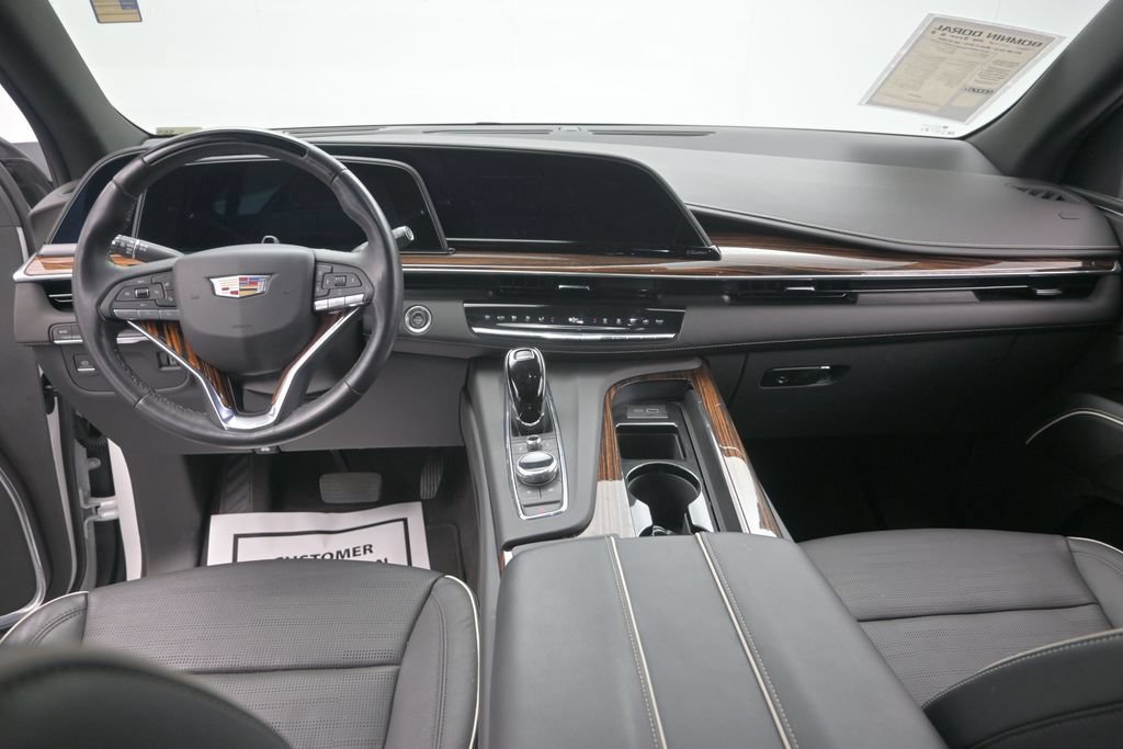 Used 2023 Cadillac Escalade Premium Luxury RWD image 17