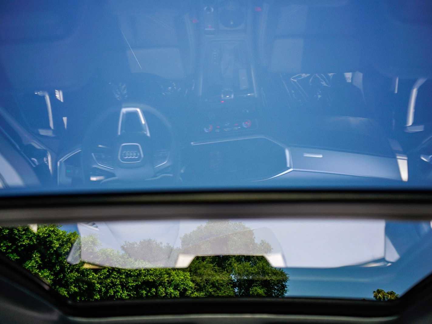 Used 2025 Audi Q3 2.0T Premium w/ Convenience Package image 11