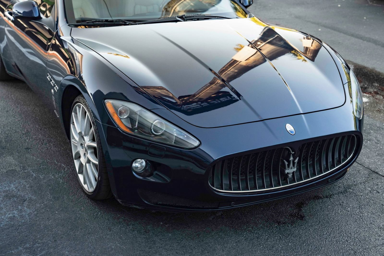 Used 2011 Maserati GranTurismo Convertible RWD image 4