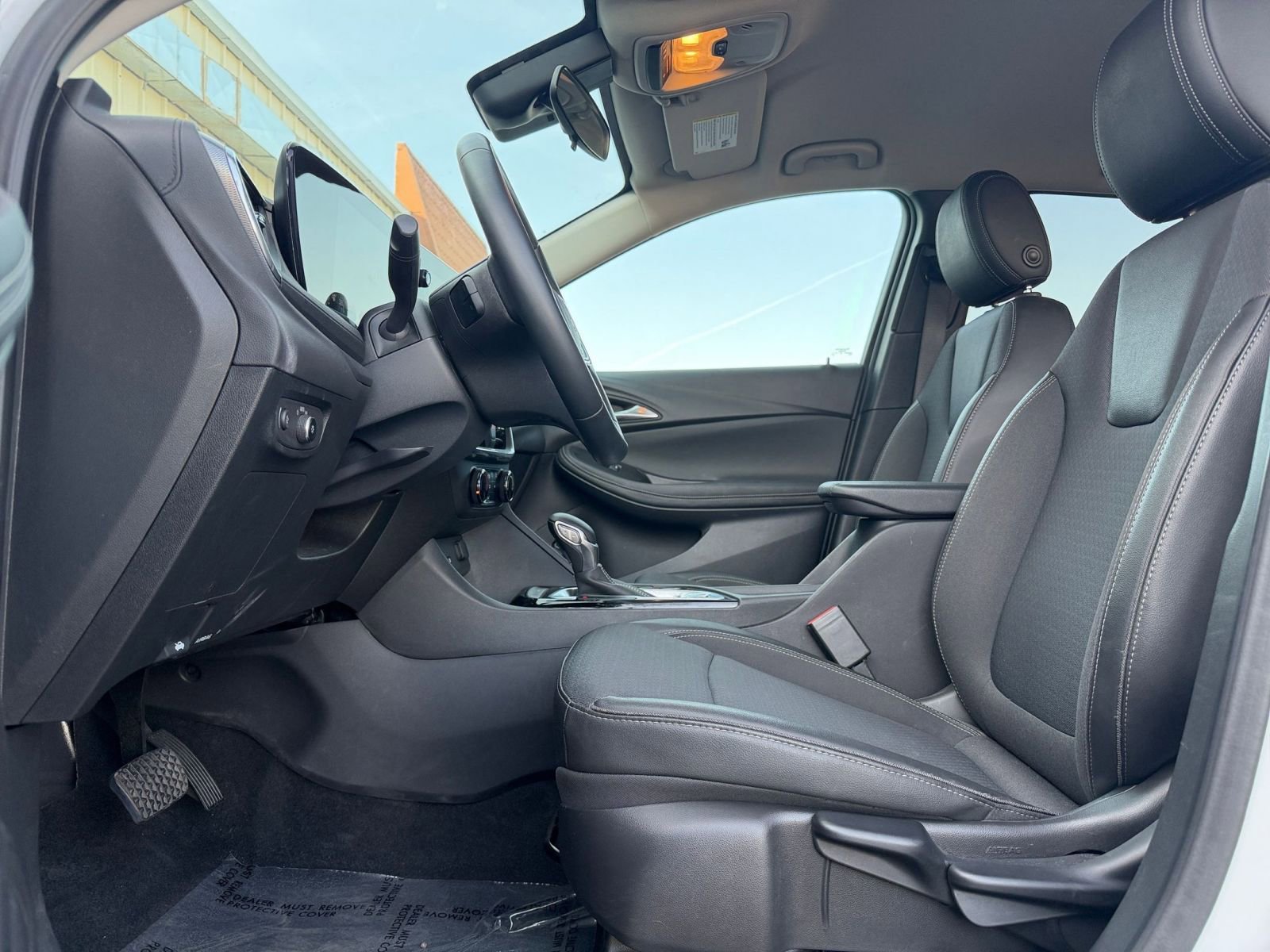 Used 2025 Buick Encore GX Preferred image 25