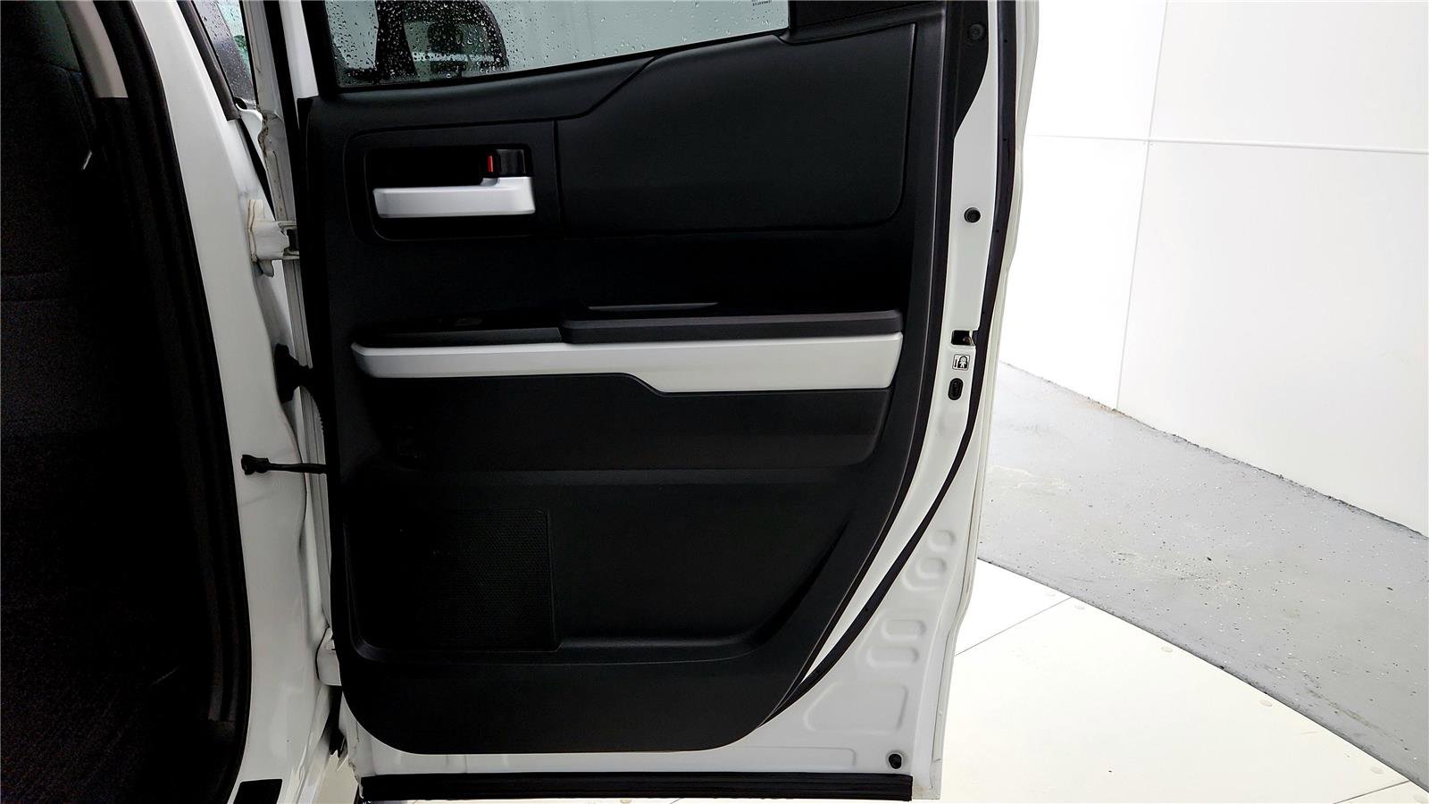 Used 2018 Toyota Tundra SR5 w/ TRD Off Road Package image 18