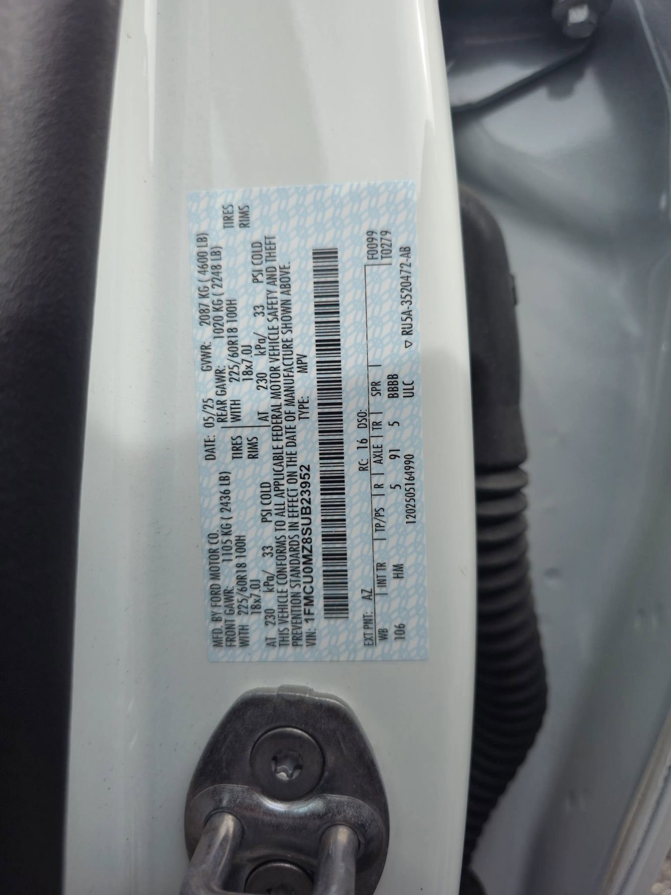 Used 2025 Ford Escape ST-Line w/ Equipment Group 301A FWD image 17