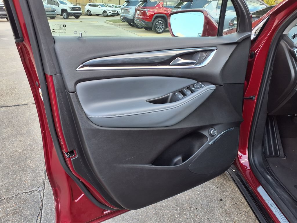 Used 2019 Buick Enclave Essence FWD image 19