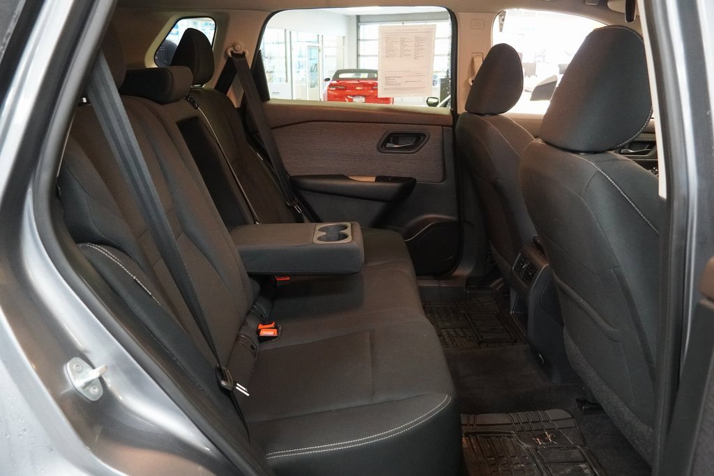 Used 2023 Nissan Rogue S image 28