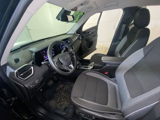 Used 2025 Chevrolet TrailBlazer LT w/ Convenience Package AWD/4WD image 27