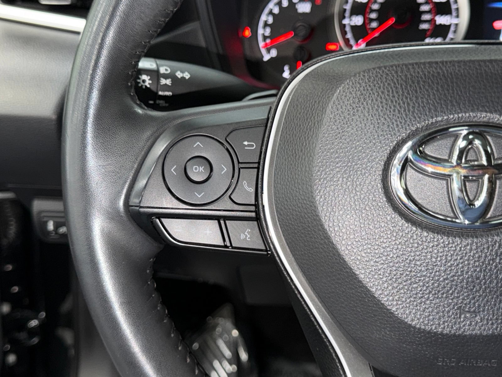 Used 2021 Toyota Corolla SE w/ SE Premium Package FWD image 26