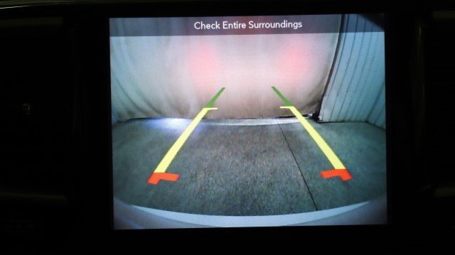 Used 2018 Chrysler Pacifica Touring-L FWD image 17
