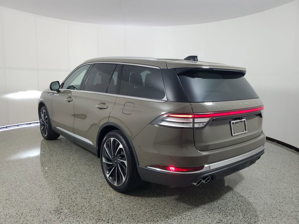 New 2025 Lincoln Aviator Reserve RWD image 3