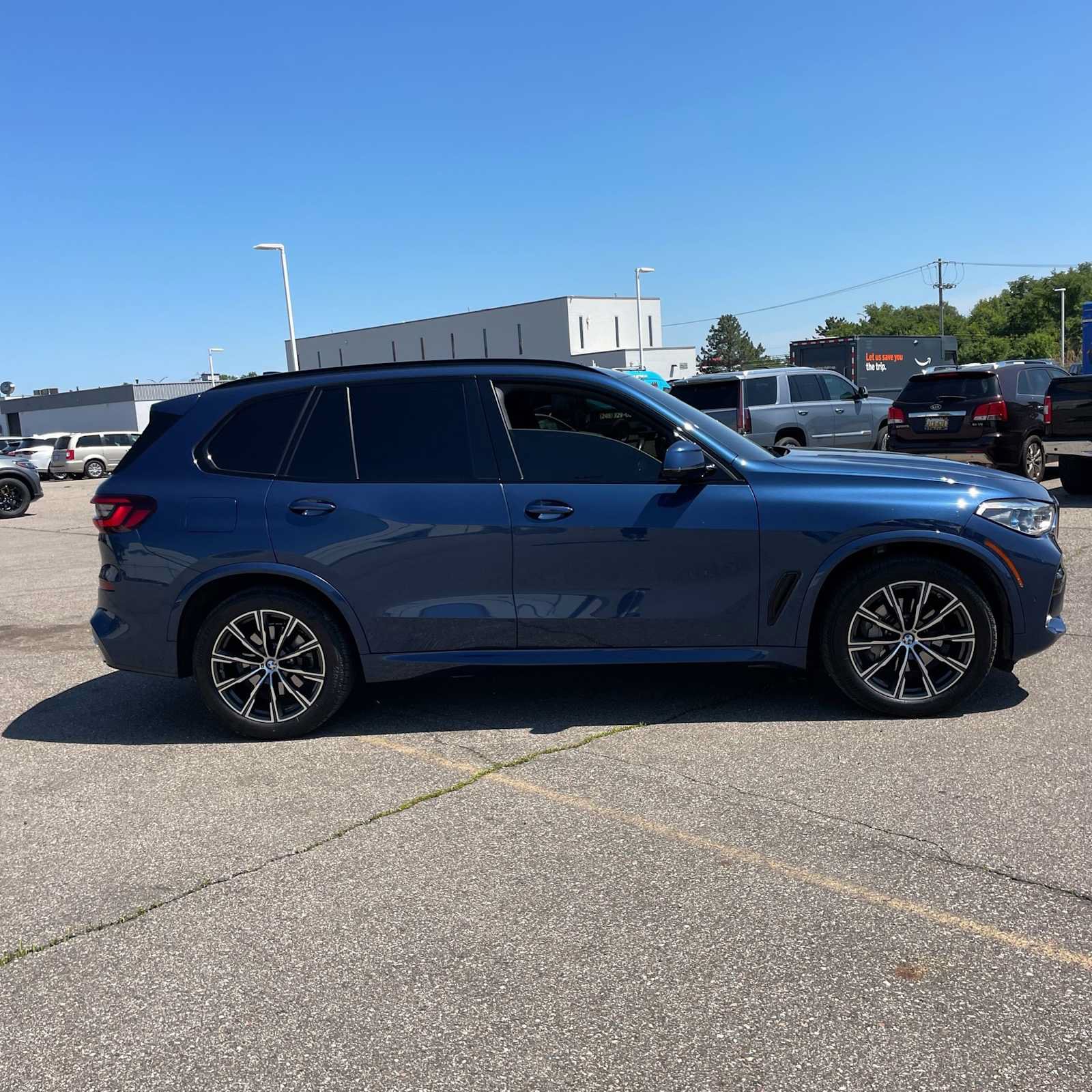 Used 2021 BMW X5 xDrive40i w/ M Sport Package AWD/4WD image 7