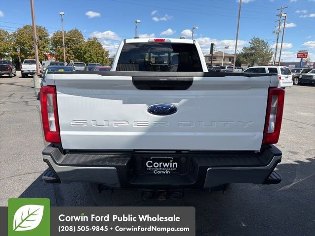 Used 2023 Ford F350 XL w/ Snow Plow/Camper Package AWD/4WD image 6