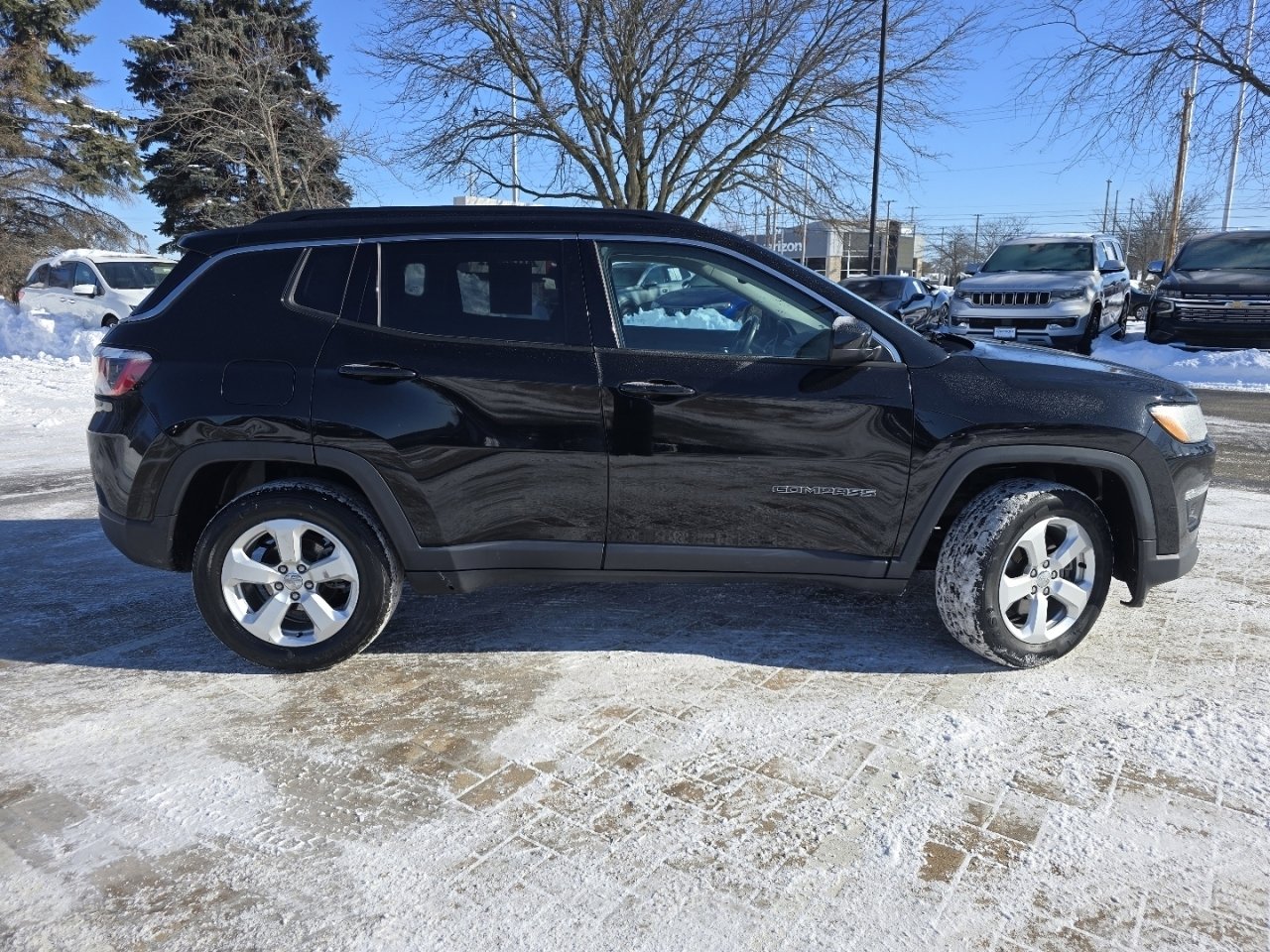 Used 2020 Jeep Compass Latitude image 17