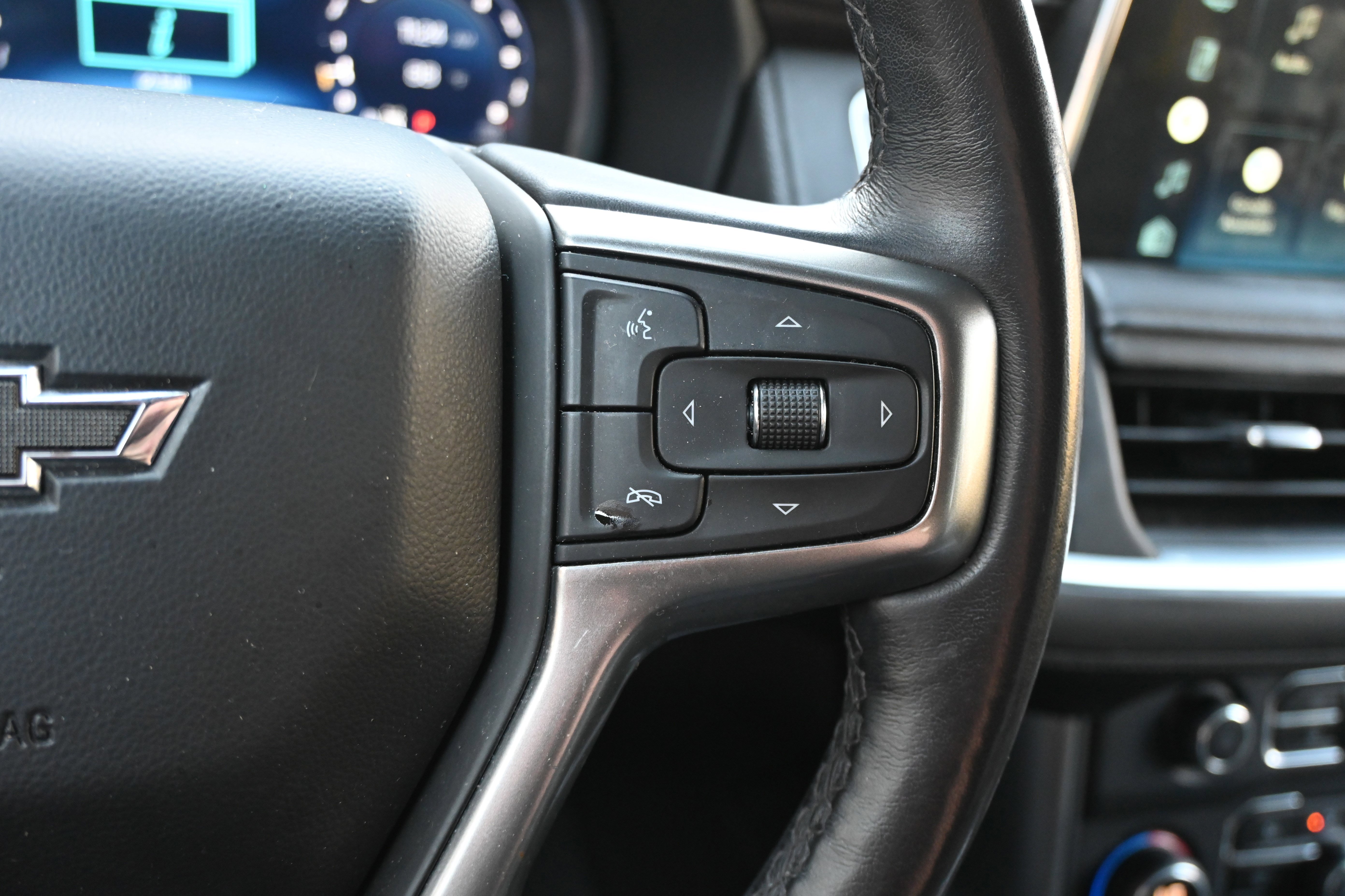 Used 2022 Chevrolet Tahoe Z71 w/ Luxury Package image 19