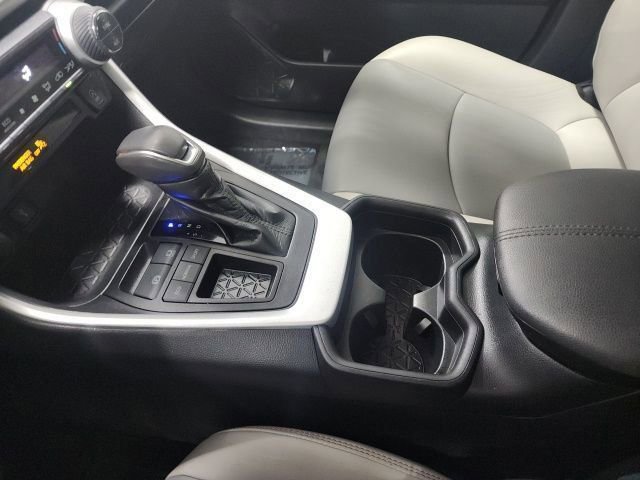 Certified 2021 Toyota RAV4 XLE Premium image 33