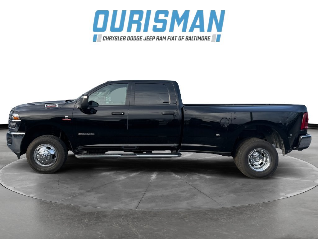 New 2027 RAM 3500 Big Horn AWD/4WD image 3