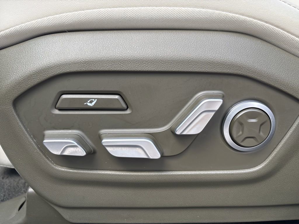 Certified 2025 Hyundai Santa Fe Calligraphy image 14