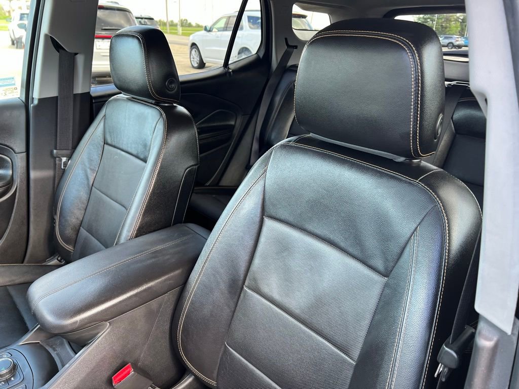 Used 2021 GMC Terrain SLT FWD image 30