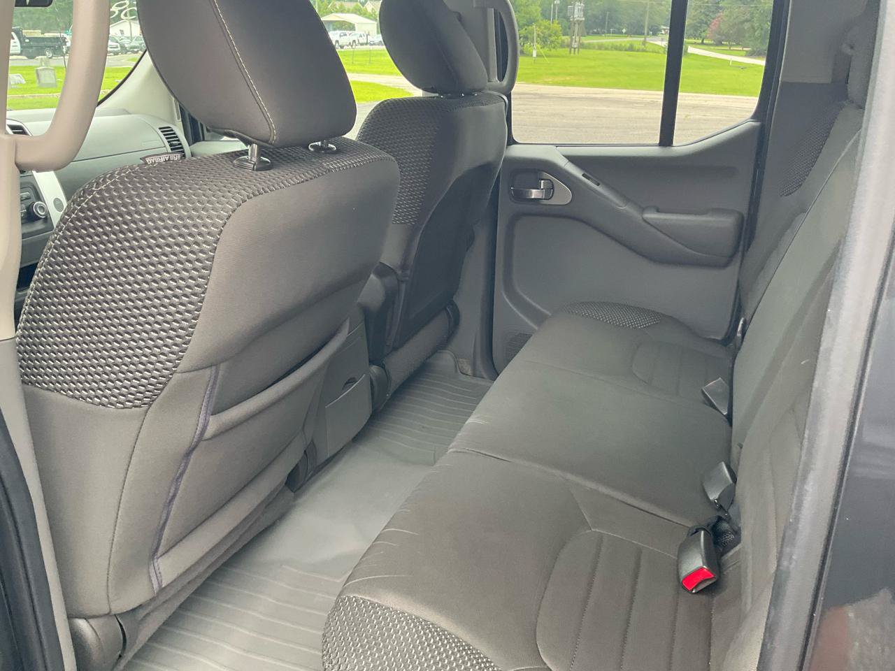 Used 2014 Nissan Frontier Desert Runner RWD image 22
