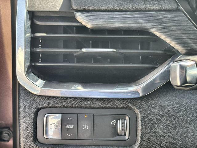 Certified 2025 GMC Acadia Elevation FWD image 17
