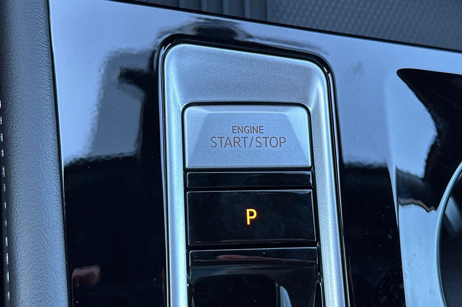 New 2026 Volkswagen Atlas Cross Sport SEL image 22