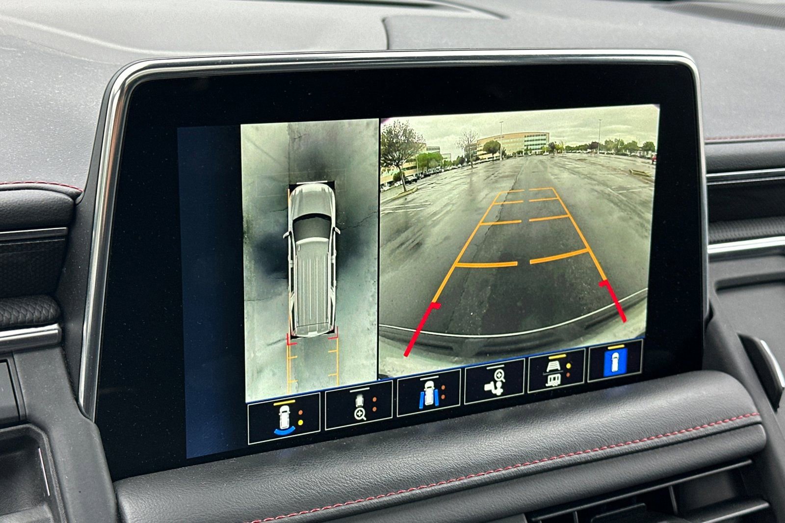 Used 2023 Chevrolet Suburban RST w/ Luxury Package image 28