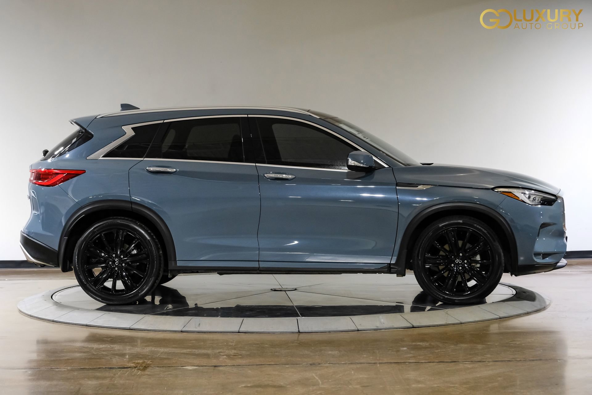 Used 2023 INFINITI QX50 Sensory image 9