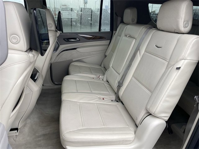 Used 2022 Cadillac Escalade ESV Premium Luxury Platinum image 23