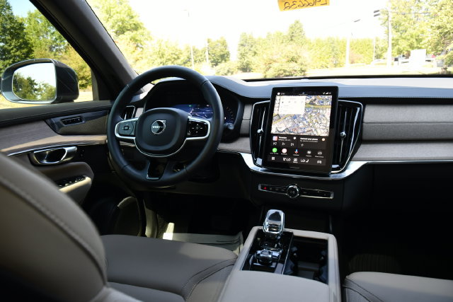New 2026 Volvo XC90 B6 Plus w/ Protection Package Premier AWD/4WD image 19