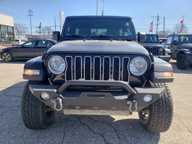 Used 2019 Jeep Wrangler Unlimited Sahara w/ Cold Weather Group image 9