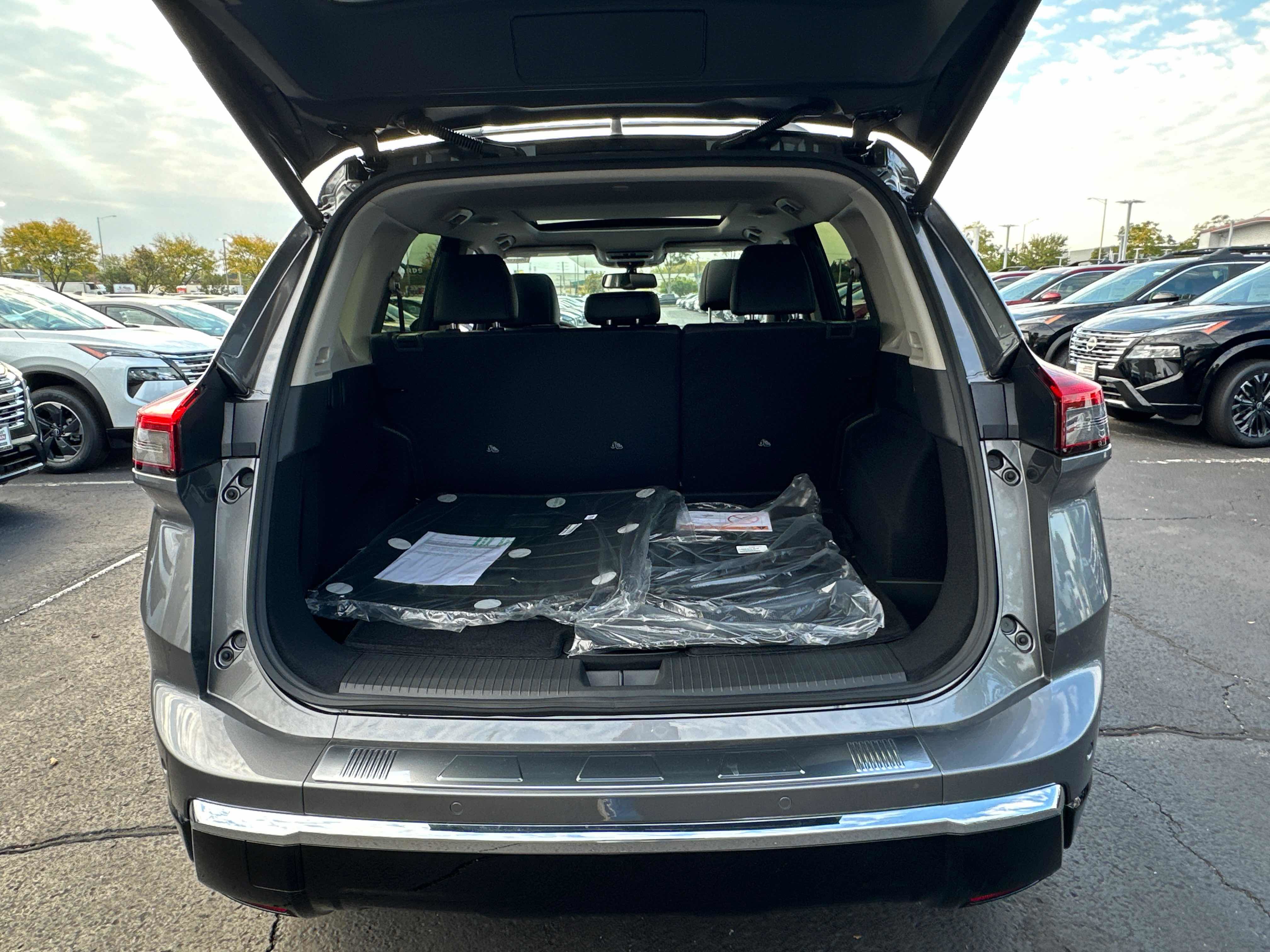 New 2026 Nissan Rogue Platinum w/ Platinum Premium Package image 16