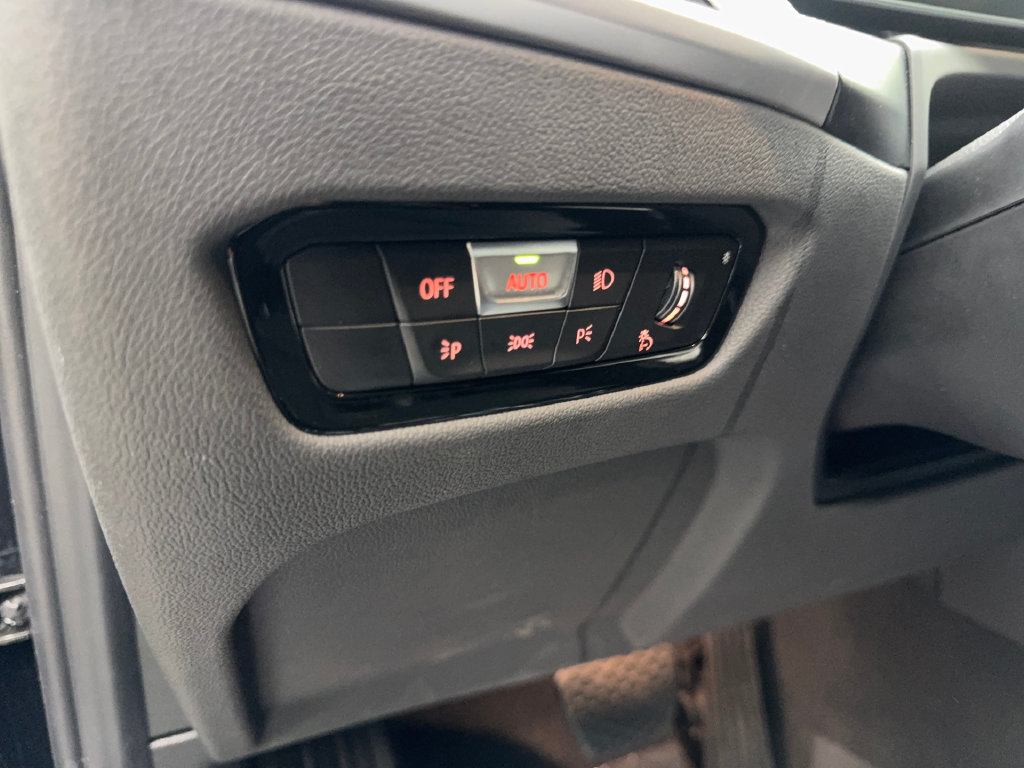 Used 2025 BMW 330i Sedan RWD image 57
