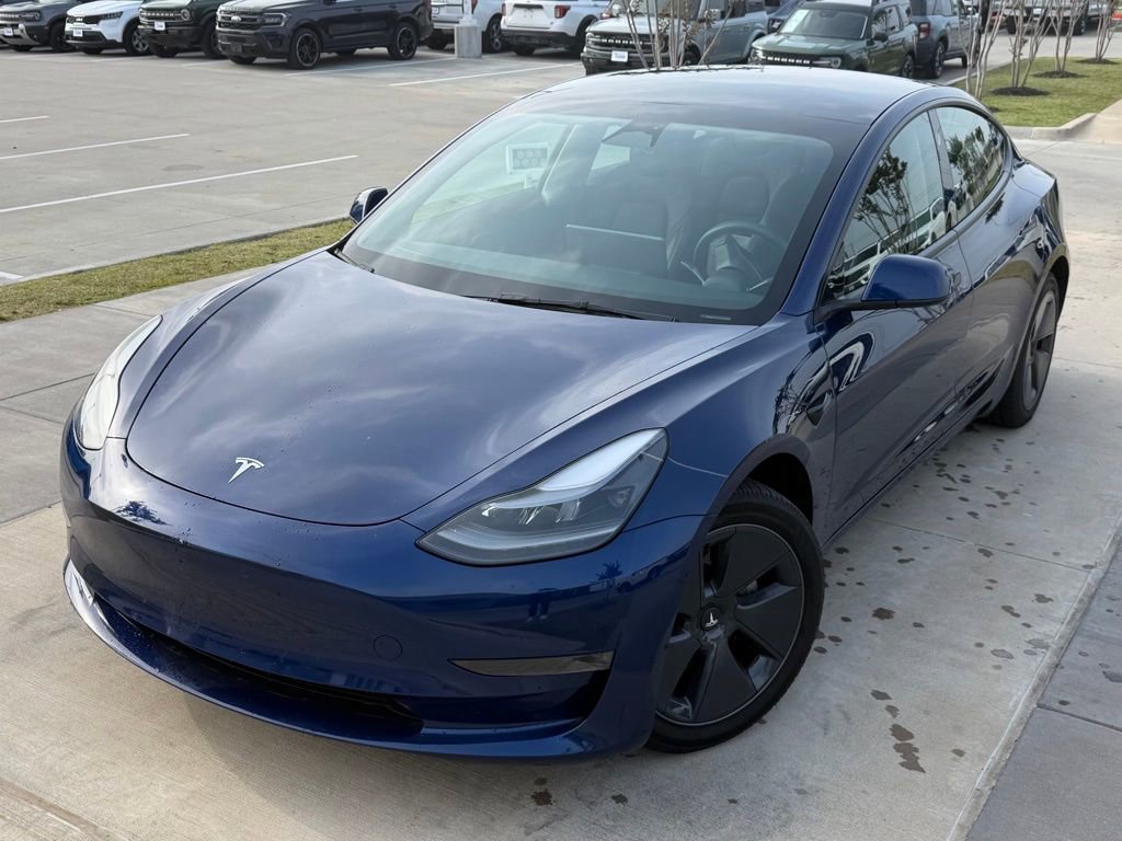 Used 2023 Tesla Model 3 Standard Range RWD image 4