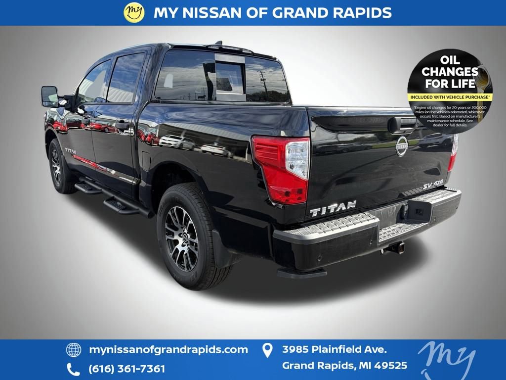 Used 2024 Nissan Titan SV w/ SV Convenience Package image 6