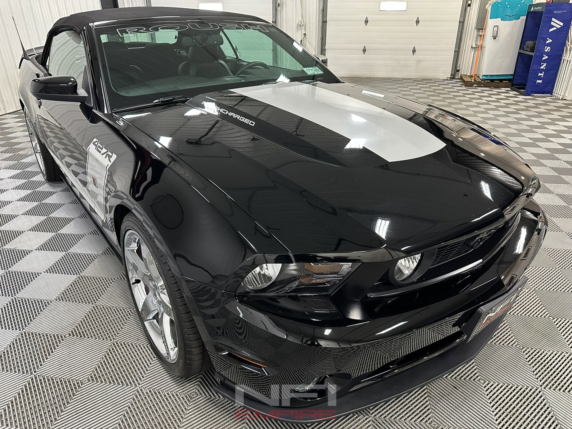 Used 2010 Ford Mustang GT image 9