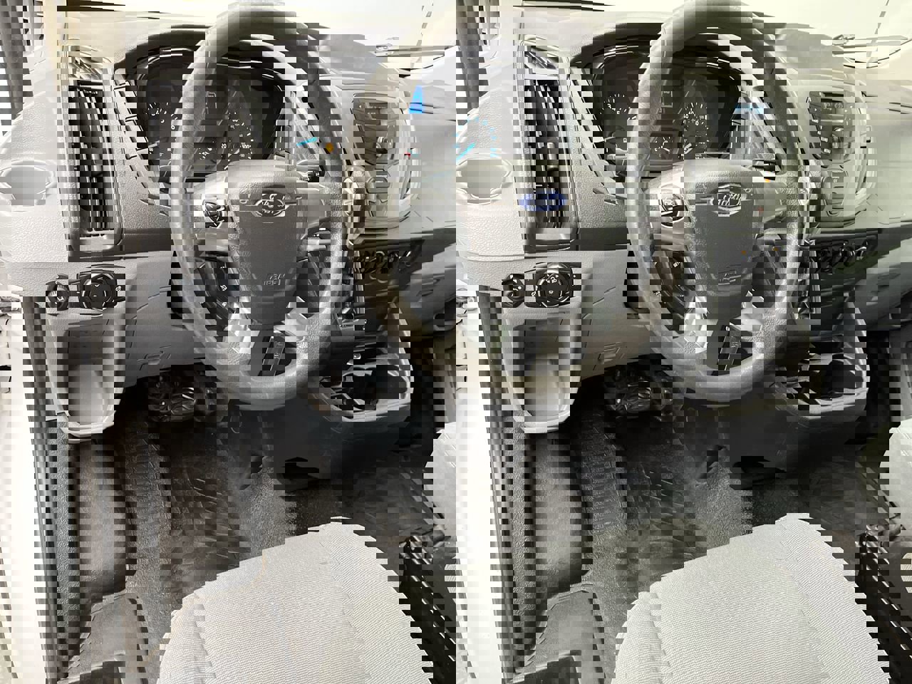 Used 2016 Ford Transit 250 130 Low Roof w/ Exterior Upgrade Package image 9