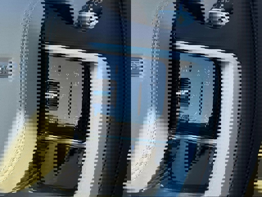 New 2026 Land Rover Range Rover SE image 20