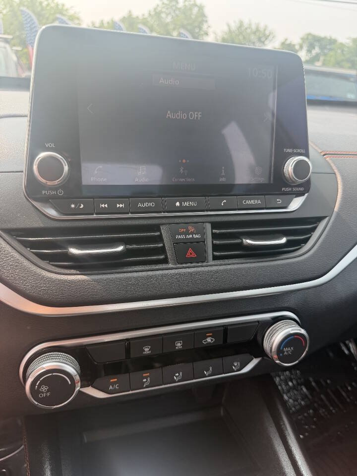 Used 2019 Nissan Altima 2.5 SR FWD image 3