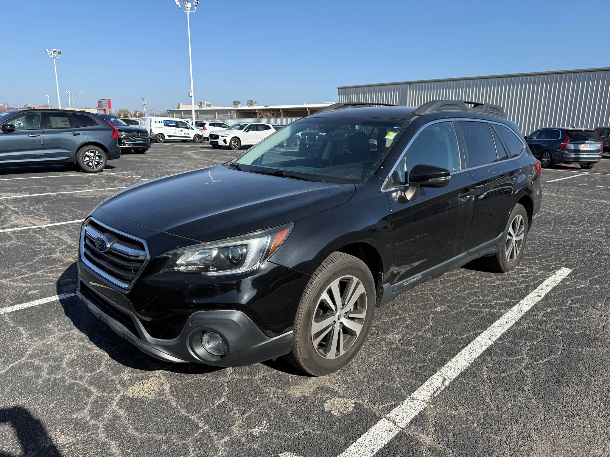 Used 2019 Subaru Outback 2.5i Limited image 1