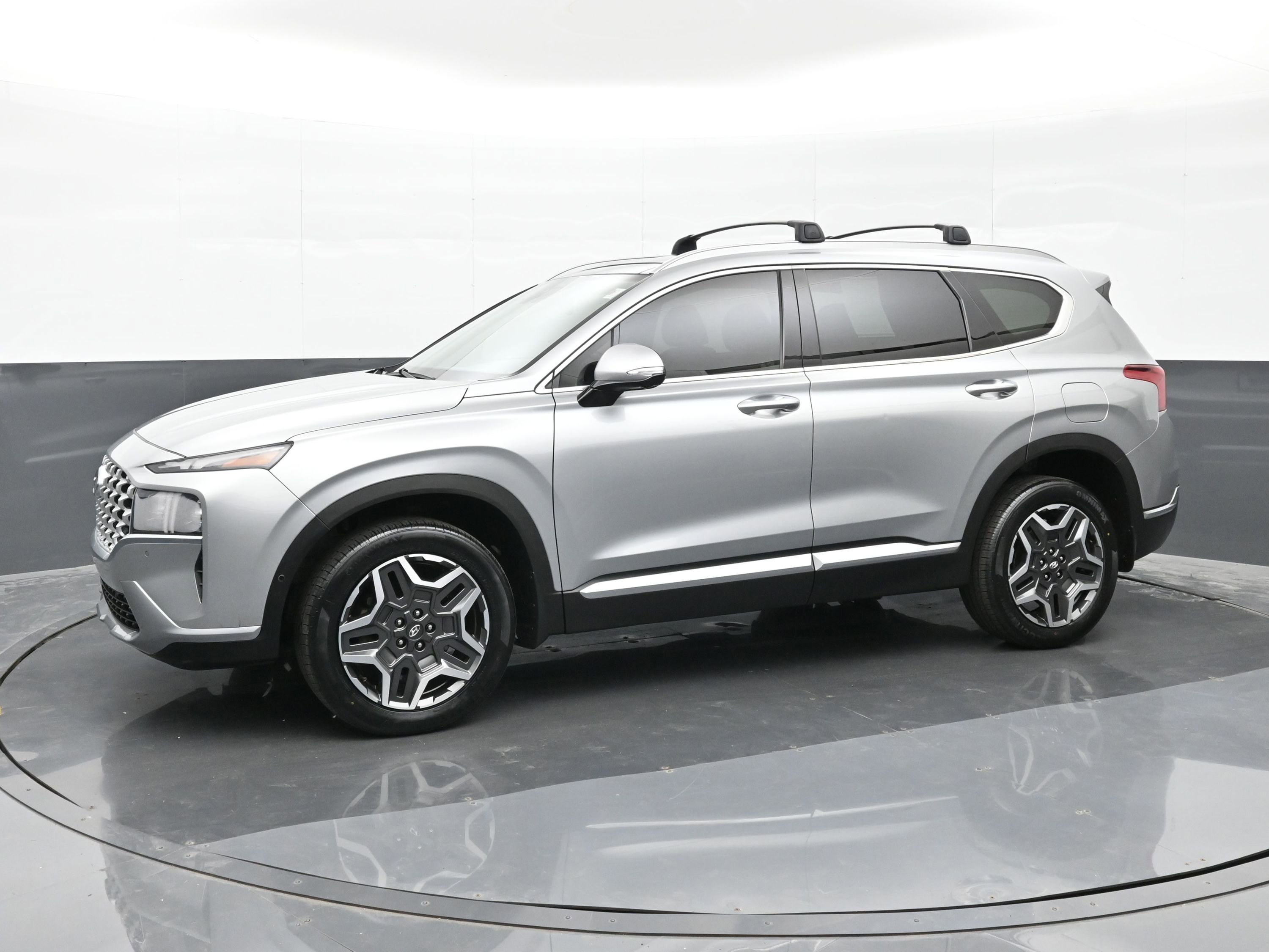 Used 2022 Hyundai Santa Fe Limited image 2