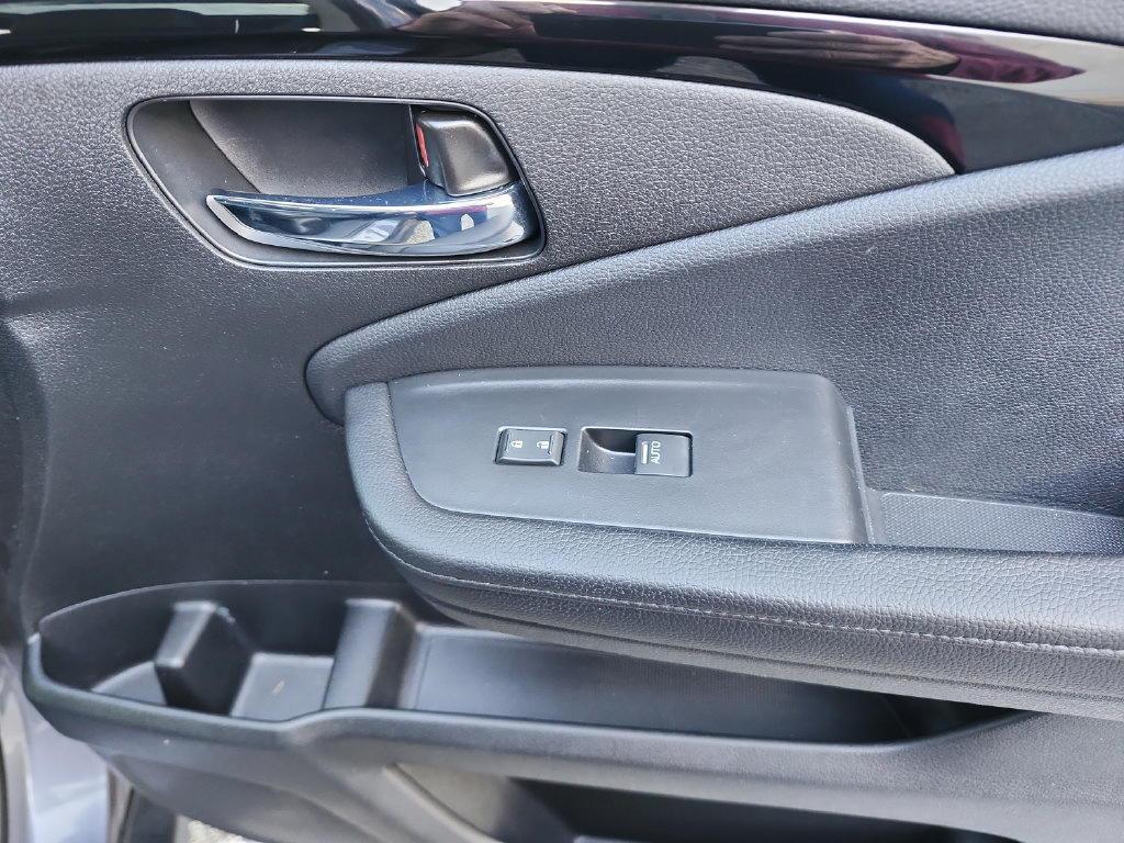 Used 2017 Honda Pilot Elite image 25