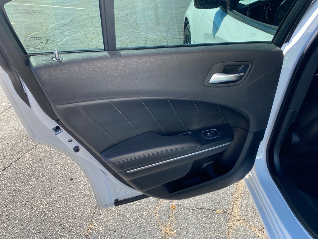 Used 2018 Dodge Charger GT image 21