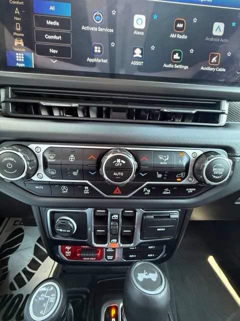 Used 2024 Jeep Wrangler Unlimited Rubicon AWD/4WD image 22
