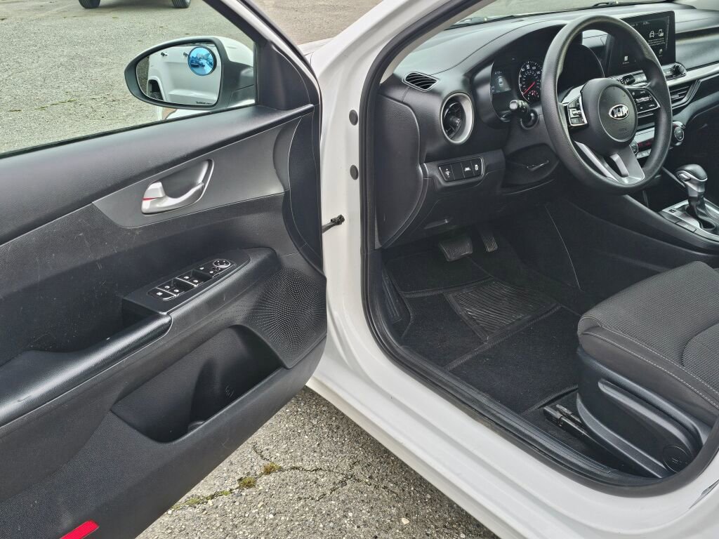 Used 2019 Kia Forte LXS image 16