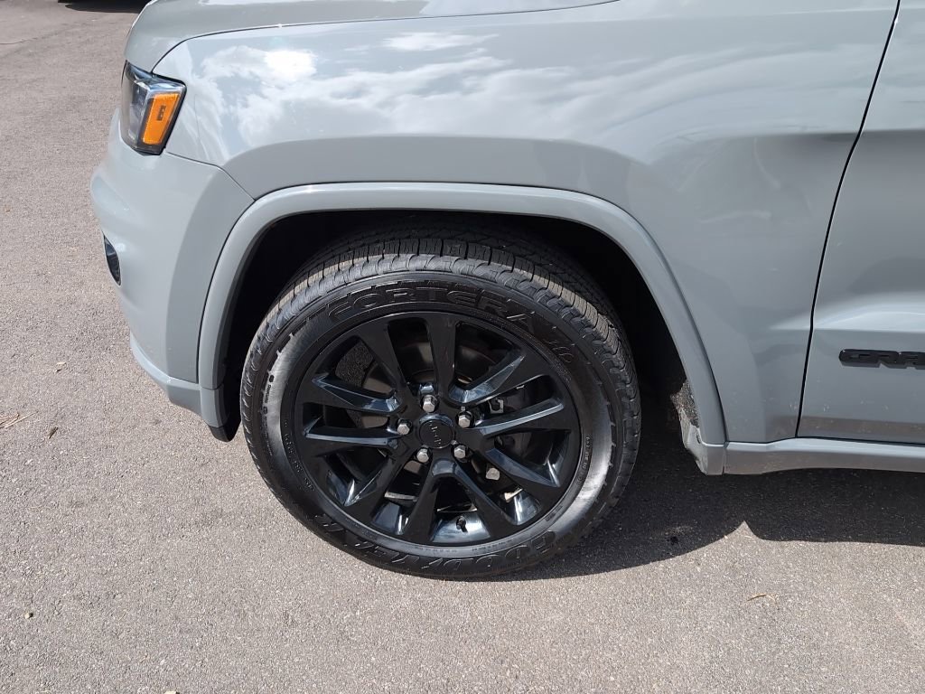 Used 2020 Jeep Grand Cherokee Altitude image 12