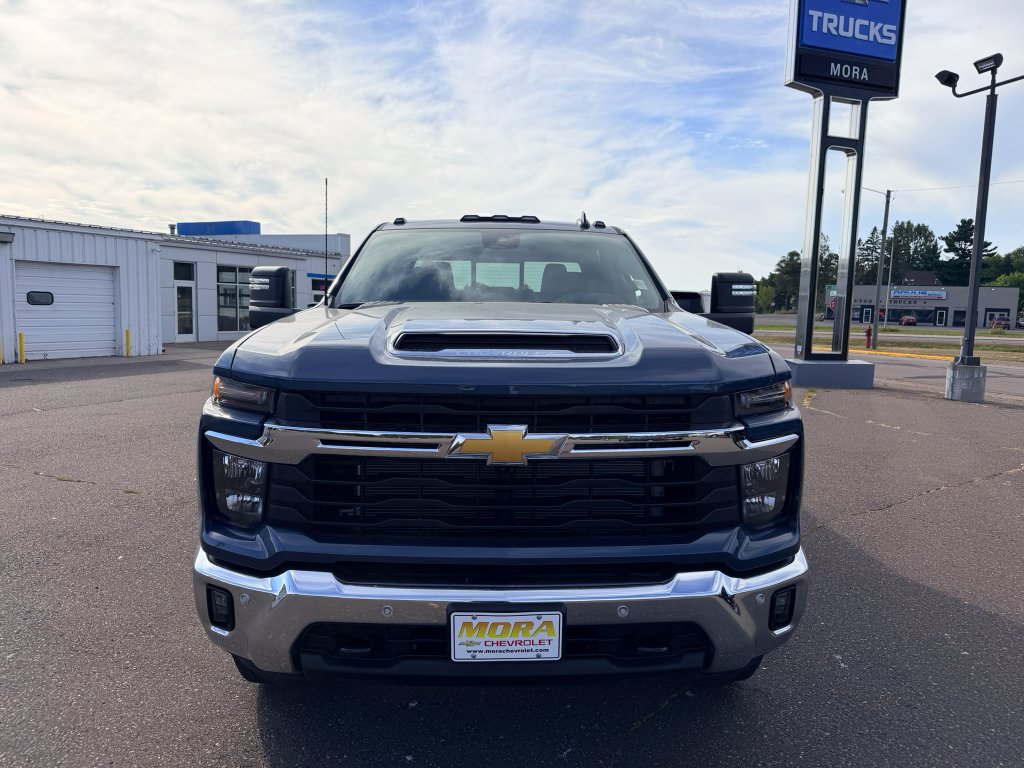New 2026 Chevrolet Silverado 3500 LT w/ All Star Edition AWD/4WD image 8