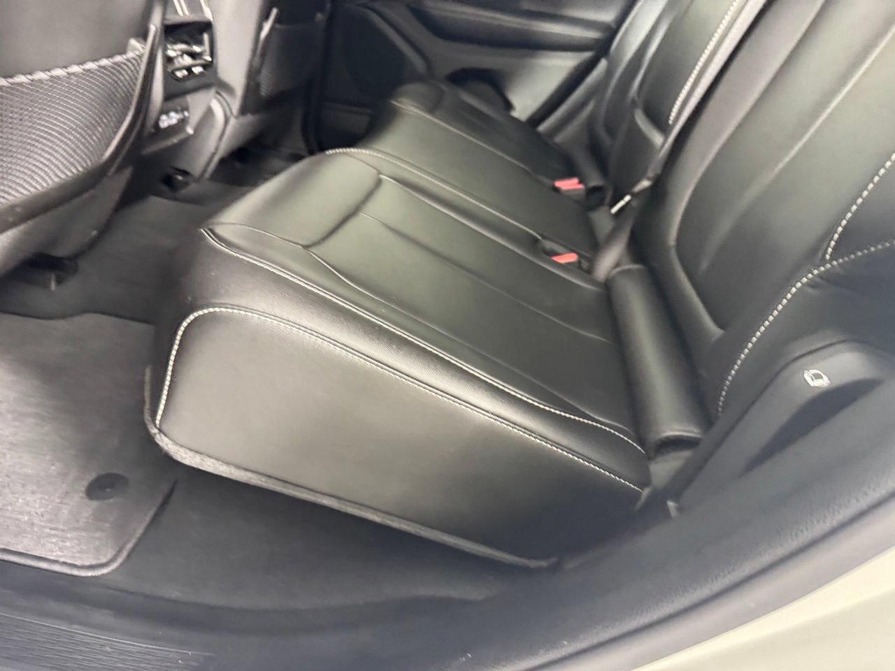 Used 2023 Jeep Grand Cherokee Limited w/ Black Appearance Package AWD/4WD image 30