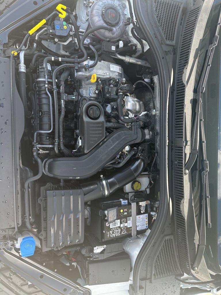 Used 2025 Volkswagen Jetta Sport FWD image 27