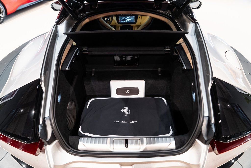 Certified 2025 Ferrari 12Cilindri RWD image 19