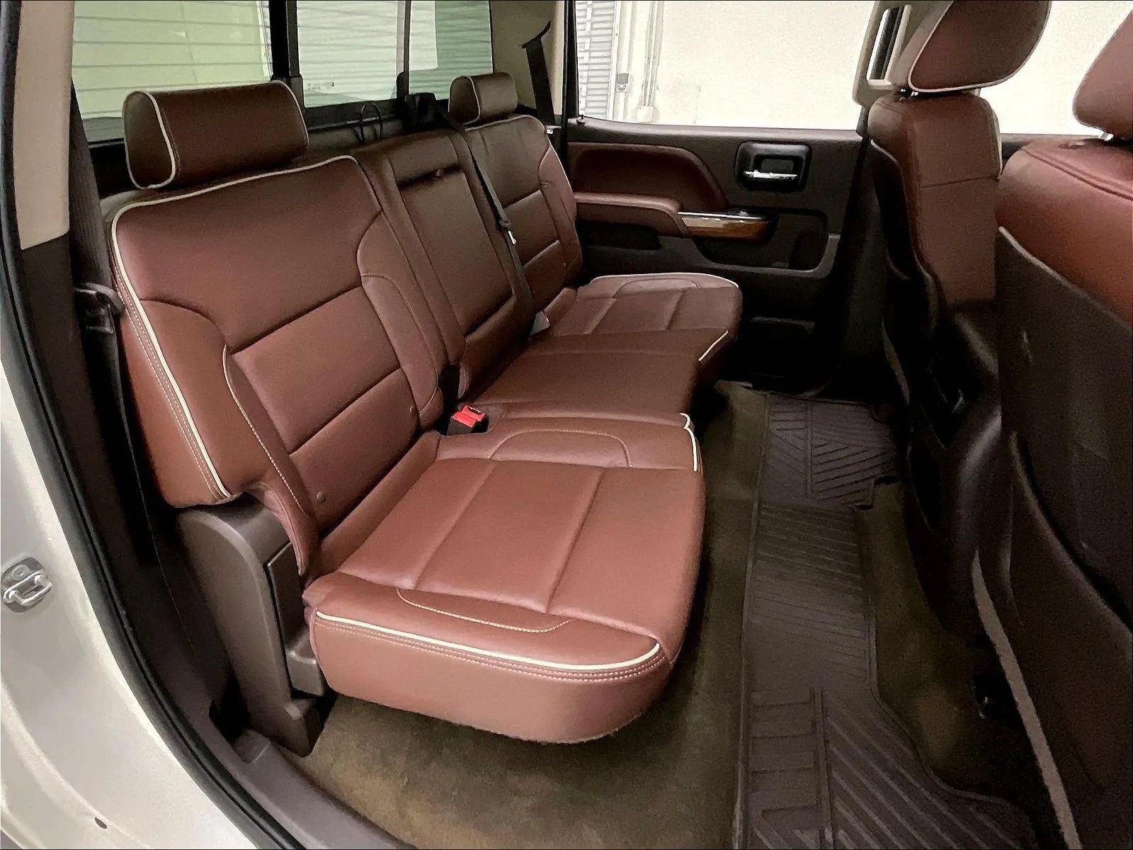 Used 2015 Chevrolet Silverado 1500 High Country AWD/4WD image 15