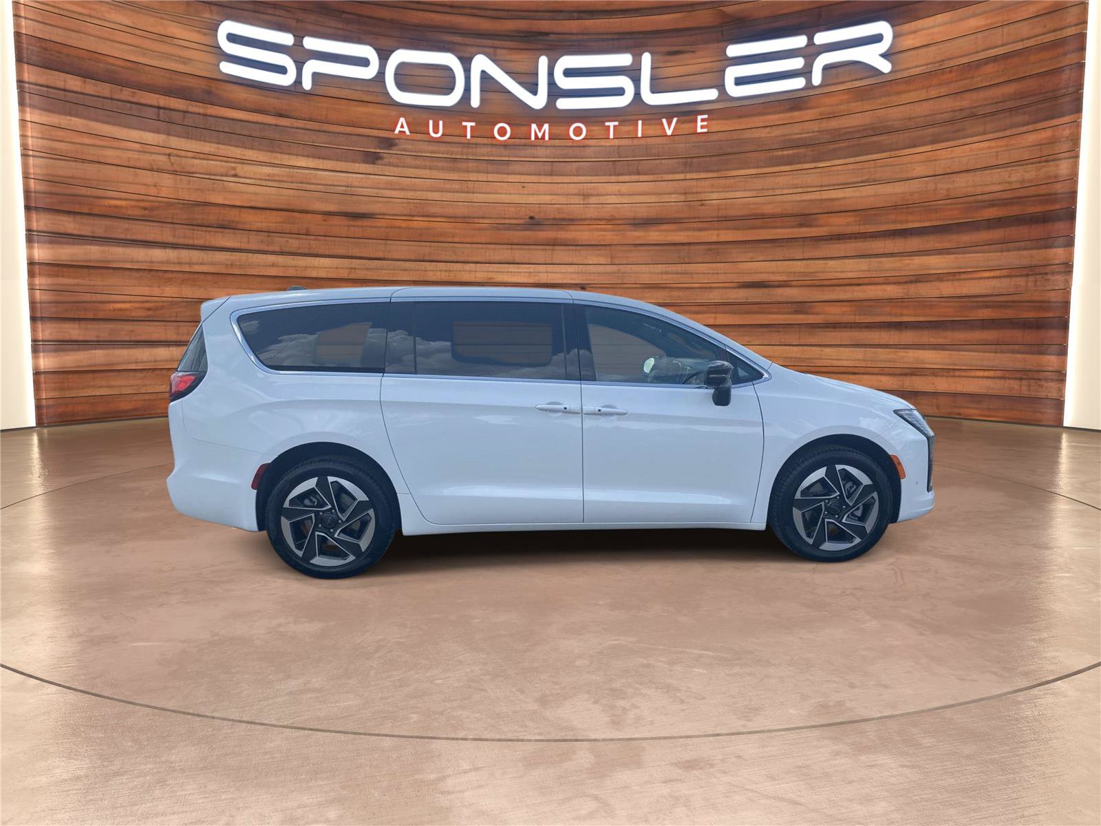 New 2027 Chrysler Pacifica Limited w/ Trailer Tow Group AWD/4WD image 7